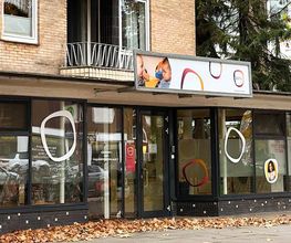 Aussenansicht Partou Kita Wandsbeker Chaussee mit großer Fensterfront