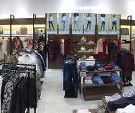 GUESS immagine 8