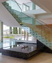 Àmplios espacios con luz natural del Tanatorio Àltima Ronda de Dalt en Barcelona