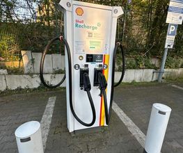 Shell Recharge Charging Station Bild 1