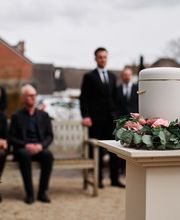 Bestattungs-Institut Wellborg GmbH Bild 6