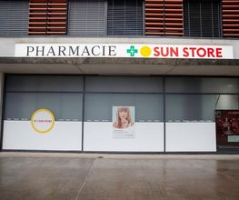 fenetre-pharmacie-sun-store-versoix
