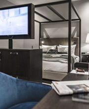 SCHLOSS-Zimmer - Historische Eleganz trifft auf modernen Komfort. Unsere SCHLOSS-Zimmer beeindrucken durch ästhetische Inneneinrichtung und hochwertige Ausstattung.