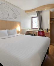 B&B HOTEL Le Mans Centre Cathédrale image 9