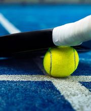 Padel Schläger & Ball