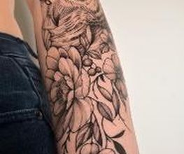 Cosmos Tattoo Bild 4