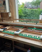 Mechaniek onderhoud in het piano atelier bij Pianostemerdonald.nl