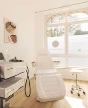 Schoenheits-Hand-Werk - Privatpraxis für Ästhetische Medizin und Chirugie Bild 6