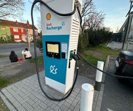 Shell Recharge Charging Station Bild 1