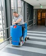 Krankenhaus-Flurreinigung per Maschine