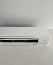 Salt River Air image 20