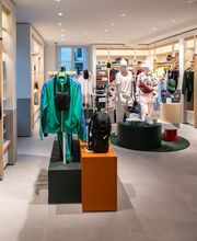 Lacoste Tours image 1