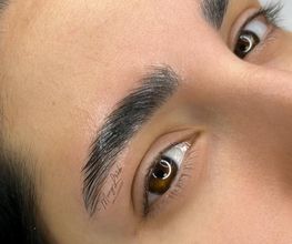 MonyLook - Augenbrauen, Wimpern & PMU Experte Bild 4