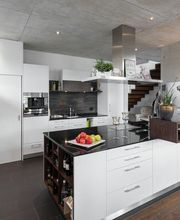 Hefti Ins AG, Küche