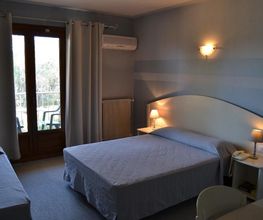 Hôtel Cyrnéa image 4