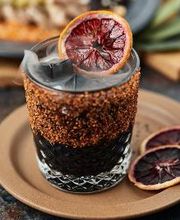 Barrio Queen image 6