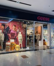 GUESS imagen 1