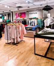 MUECKE Regenburg im KÖWE Einkaufszentrum Damenmode