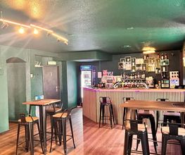 First Bar Bild 1