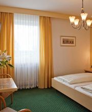 Valentin Dersch Hotel Mayer Bild 8