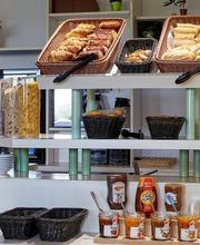 B&B HOTEL Saclay image 14