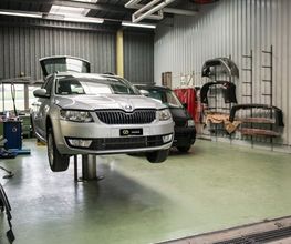 Garage R. Grünig AG / Carosserie Bild 8
