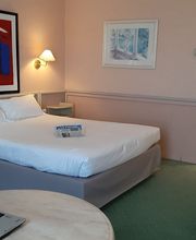 Logis Hôtel Lyon Est Adhérent image 4