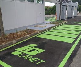 Ricarica in sicurezza in modalità ultra fast per tutti i veicoli elettrici. IPlanet