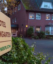Die Zufahrt des Boutique Hotel Rosengarten im Alstertal von Hamburg
