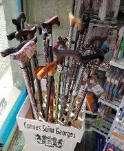 Cannes de marche Saint Georges et Classic canes
