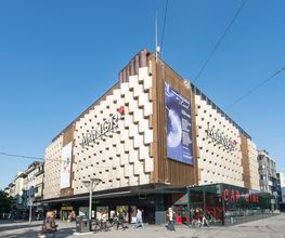 MANOR Fribourg Bild 1