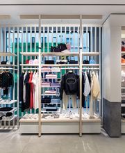 Lacoste Paris Sèvres image 4