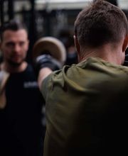 Personal Training Robert Reberger Zielgerichtetes Boxtraining mit Partnerübungen zur Steigerung von Ausdauer und Schnellkraft.