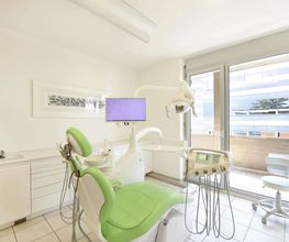 Studio dentistico dr. med. Airoldi Giulio Bild 2