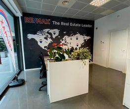 RE/MAX Centro Professionisti Immobiliari immagine 17