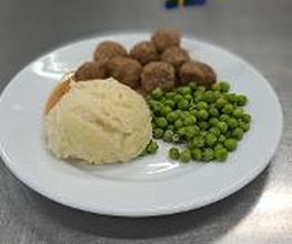 Boulettes purée et petits pois