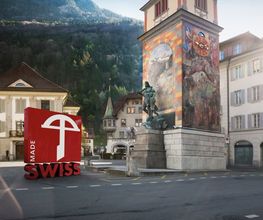 Swiss Label ist der Verein zur Förderung von Schweizer Qualitätsprodukten und - Dienstleistungen. Das Label steht sowohl im Inland als auch international für Werte wie Kompetenz, Qualität, Tradition und Bodenständigkeit. Mitglieder des Vereins können ihre Produkte und Dienstleistungen mit dem renommierten Armbrust-Label kennzeichnen, um ihre enge Verbindung zum Standort Schweiz zu verdeutlichen.