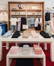 Tommy Hilfiger Outlet immagine 5