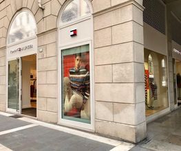 Tommy Hilfiger immagine 1