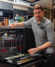 Verwenden Sie für die Sicherheit Ihres Gerätes bei Reparaturen ausschließlich Original Bauknecht Teile, damit Ihr Gerät weiter läuft wie am ersten Tag.