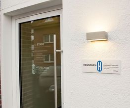 Drs. (NL) Abraham Heuschen Bild 2