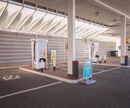 Shell Recharge Charging Station Bild 1