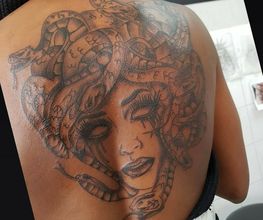 Doublepoint Tattoo & Piercing Bild 10