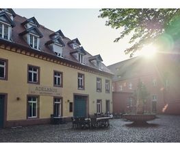 Adelhaus Bild 1
