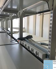Optimaal en ergonomisch werken doet u met de in hoogte verstelbare concept werktafels van Treston. Deze ESD-veilige tafel is voorzien van alle gemakken voor repair en refurbish werkzaamheden.

Door het grote aanbod van accessoires is de concept perfect in te richten naar uw wens. Wilt u de tafels wijzigen? Dan is het door het modulaire systeem gemakkelijk aan te passen, zonder dat daar dure modificaties of compromissen voor nodig zijn.

De concept is leverbaar in diverse maten, diverse soorten tafelbladen,  in hoogte instelbaar/verstelbaar d.m.v. een inklapbare zwengel of motorisch en heeft een draagvermogen van 200 tot 500kg.