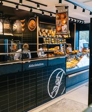 Junge Die Bäckerei. Bild 8