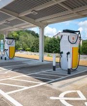 Shell Recharge Charging Station Bild 1