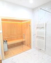 Superior Apartment mit Sauna:
Bad mit Sauna (1,80m Breite)