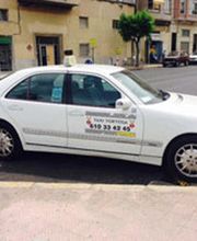 taxi-juan-trigo-taxi-blanco-01.jpg