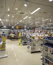 interieur-de-la-pharmacie-sun-store-bassecourt